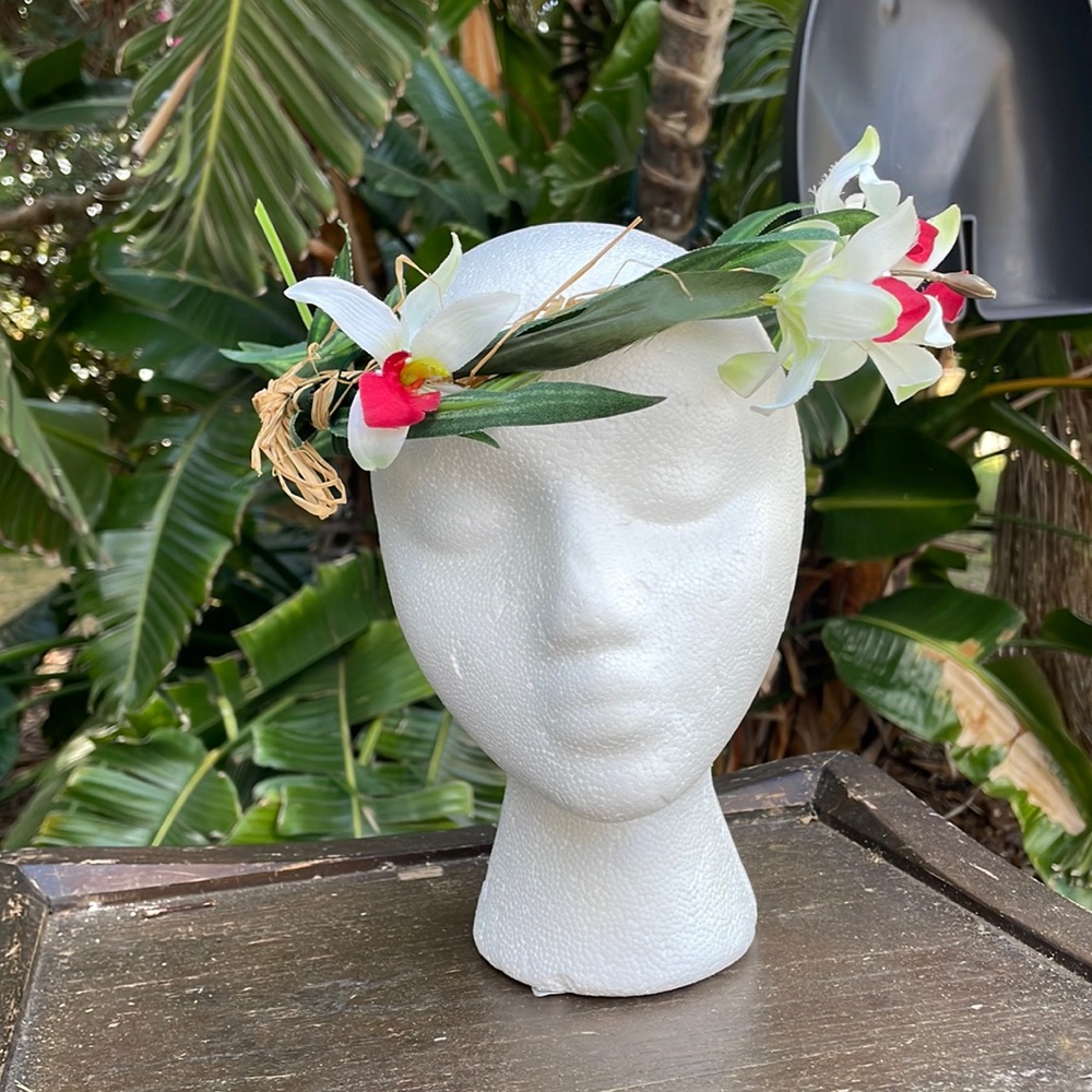 Hawaiian floral crown?